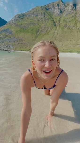 Astrid S / astridsofficial Nude Leaks Photo 2