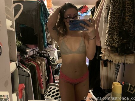 Astrohoe / astrohoe_ / lindsay lopardo Nude Leaks OnlyFans Photo 46