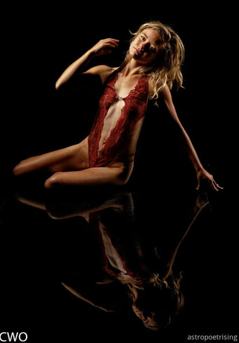 astropoetrising / poetrising Nude Leaks OnlyFans Photo 27