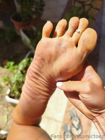 atomictoez Nude Leaks Photo 5