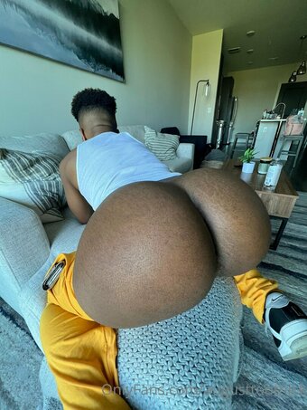 augusttoothick / August2thick_ Nude Leaks OnlyFans Photo 6