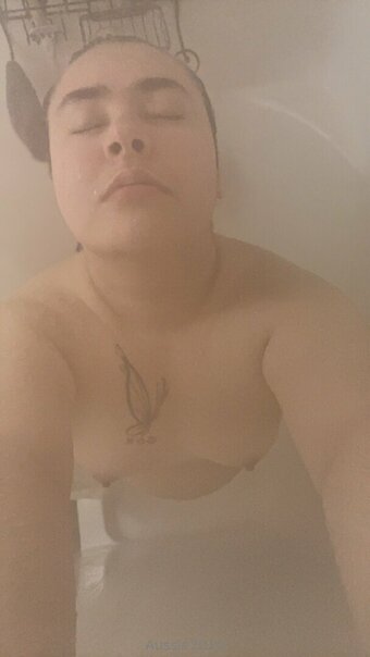 aussie2010 Nude Leaks Photo 14