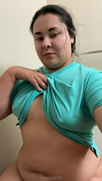 aussie2010 Nude Leaks Photo 21