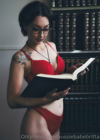 aussiebabebritta Nude Leaks Photo 11