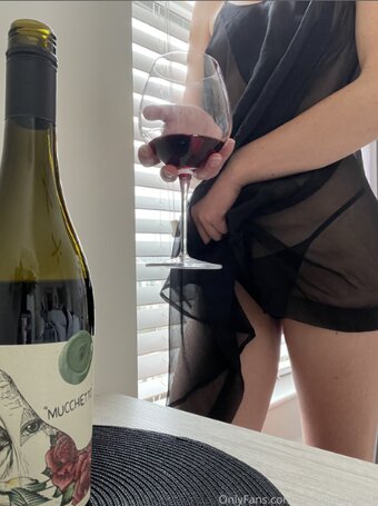 authenticallytipsy / lushiouslylynae Nude Leaks OnlyFans Photo 9