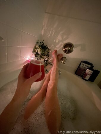 authenticallytipsy / lushiouslylynae Nude Leaks OnlyFans Photo 10