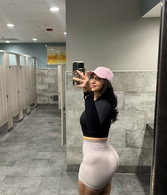 avaceli Nude Leaks Photo 2