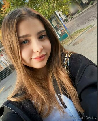 avalv Nude Leaks Photo 11