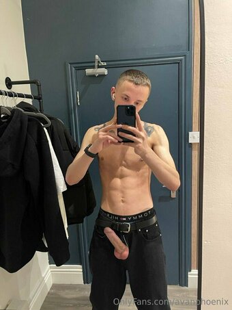 avanphoenix Nude Leaks Photo 18