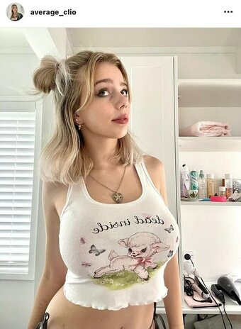 Average_clio / Clihub Nude Leaks Photo 1