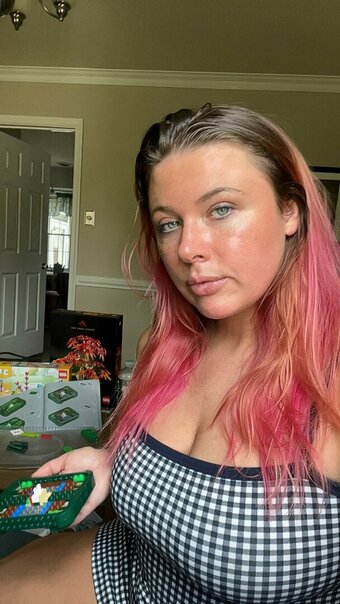 AverageAllison / https: Nude Leaks Photo 4