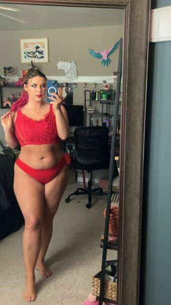 AverageAllison / https: Nude Leaks Photo 5