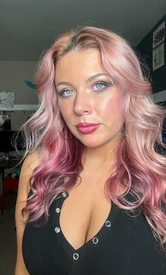 AverageAllison / https: Nude Leaks Photo 11