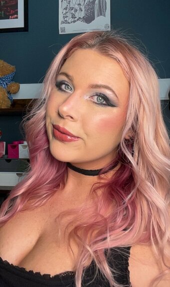 AverageAllison / https: Nude Leaks Photo 13