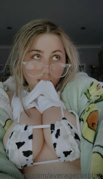 averagecosplays Nude Leaks OnlyFans Photo 7