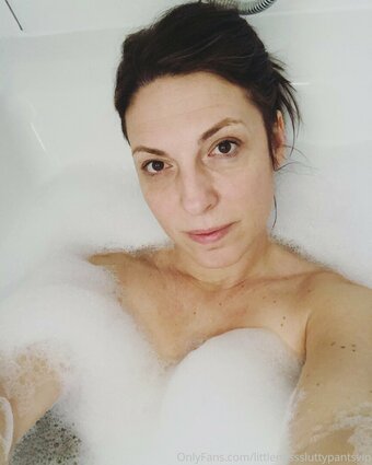 averageukmum Nude Leaks Photo 1