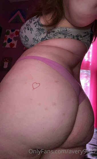 avery9627 Nude Leaks OnlyFans Photo 3