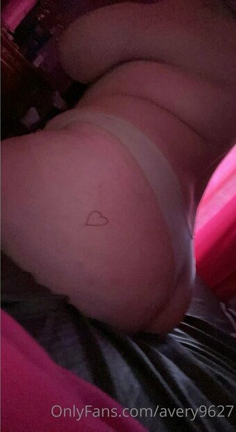 avery9627 Nude Leaks OnlyFans Photo 15