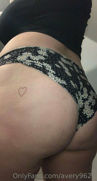 avery9627 Nude Leaks OnlyFans Photo 19
