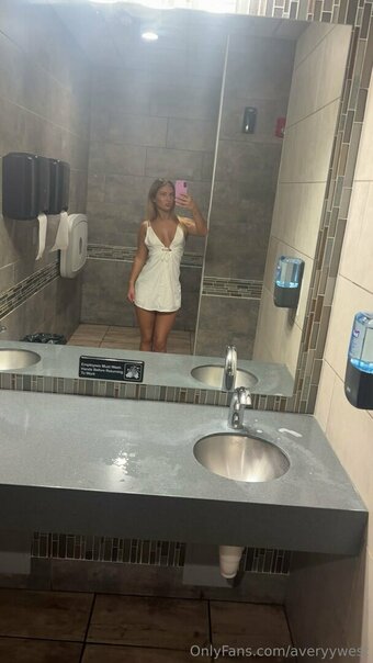 Averybennett / averybennett0 Nude Leaks OnlyFans Photo 10