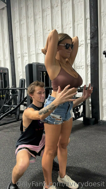 averydoesit Nude Leaks Photo 4