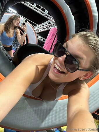 averydoesit Nude Leaks Photo 16