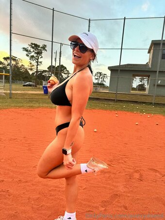 averydoesit Nude Leaks Photo 19