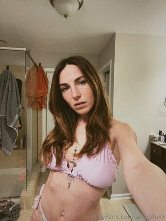 averyfoxx Nude Leaks Photo 1