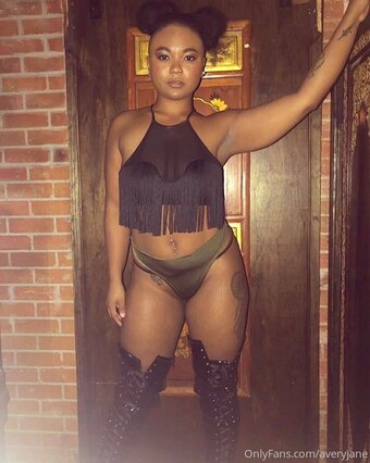 averyjane Nude Leaks Photo 24