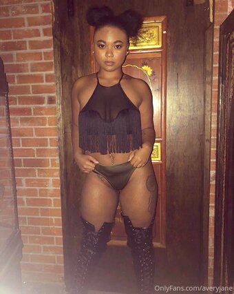 averyjane Nude Leaks Photo 25