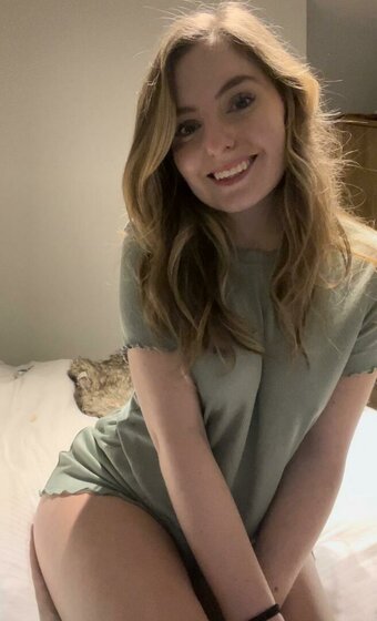 Averytinyleaf Nude Leaks Photo 1