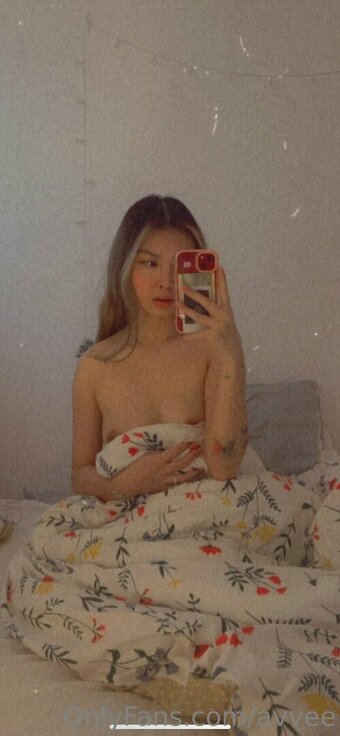 avvee Nude Leaks Photo 3