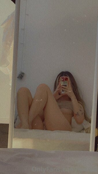 avvee Nude Leaks Photo 5