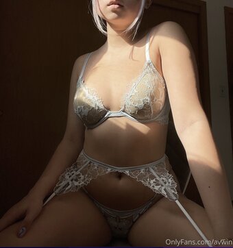 Avwin / Annie Nguyen Nude Leaks OnlyFans Photo 25