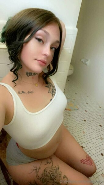 awedum Nude Leaks Photo 19