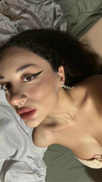 Ayla21 / Ayla Tango / ayla21.angel / ayla21_angel Nude Leaks OnlyFans Photo 2