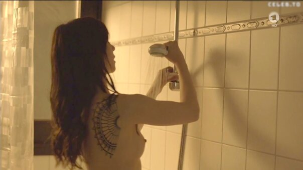 Aylin Tezel / aylin.tezel Nude Leaks Photo 2