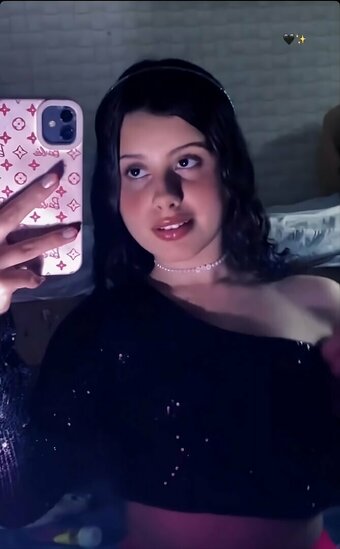 Azevedo / Emilly / secret.emyntira Nude Leaks Photo 4
