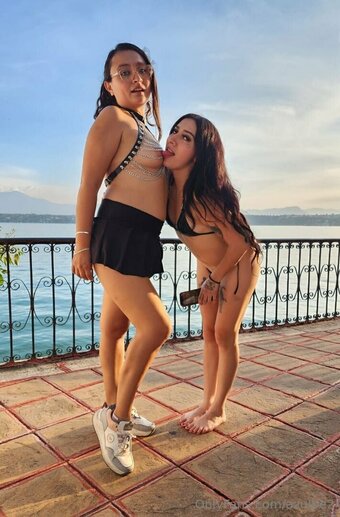azulbe2 Nude Leaks Photo 9