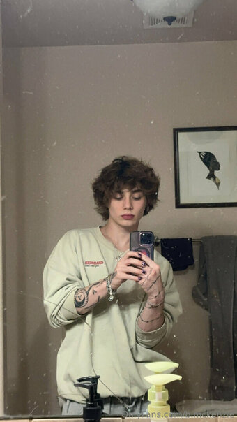 b.mckenzie Nude Leaks Photo 10