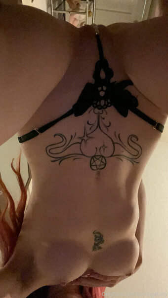 b00b1e Nude Leaks Photo 19