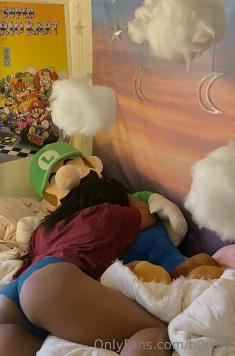 b0nsly Nude Leaks Photo 12