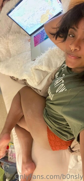 b0nsly Nude Leaks Photo 17