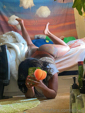 b0nsly Nude Leaks Photo 19