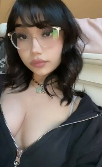 b33tlebum / MID0RI444 / Rin Nude Leaks Photo 1