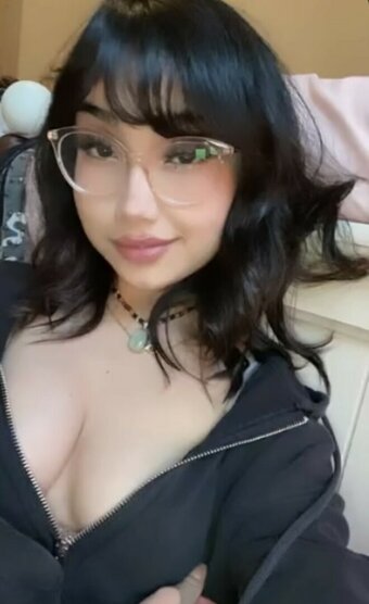 b33tlebum / MID0RI444 / Rin Nude Leaks Photo 2