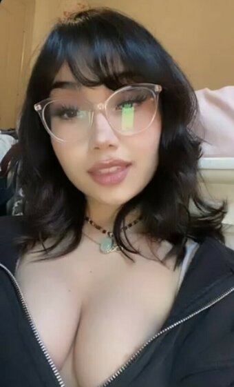 b33tlebum / MID0RI444 / Rin Nude Leaks Photo 4