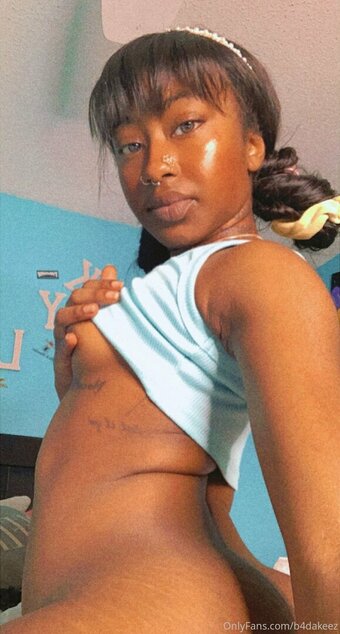 b4dakeez Nude Leaks Photo 5