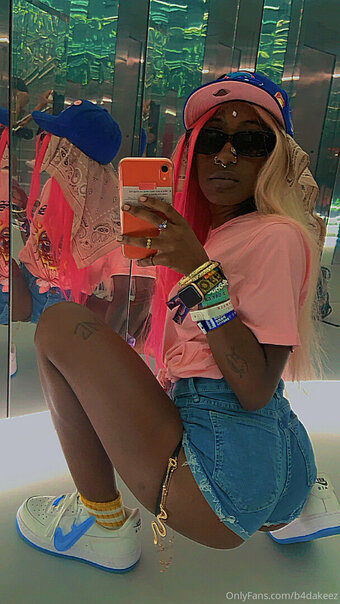 b4dakeez Nude Leaks Photo 10