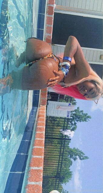 b4dakeez Nude Leaks Photo 12
